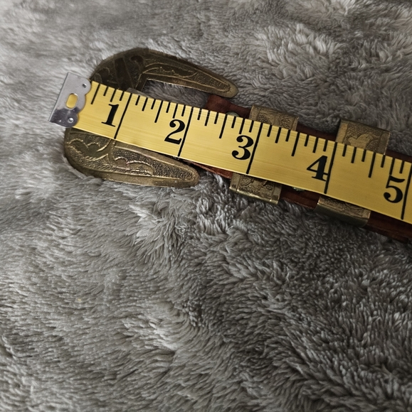 VINTAGE CHICO'S MADE IN MOROCCO LEATHER BELT WITH METAL ACCENTS - Picture 6 of 13